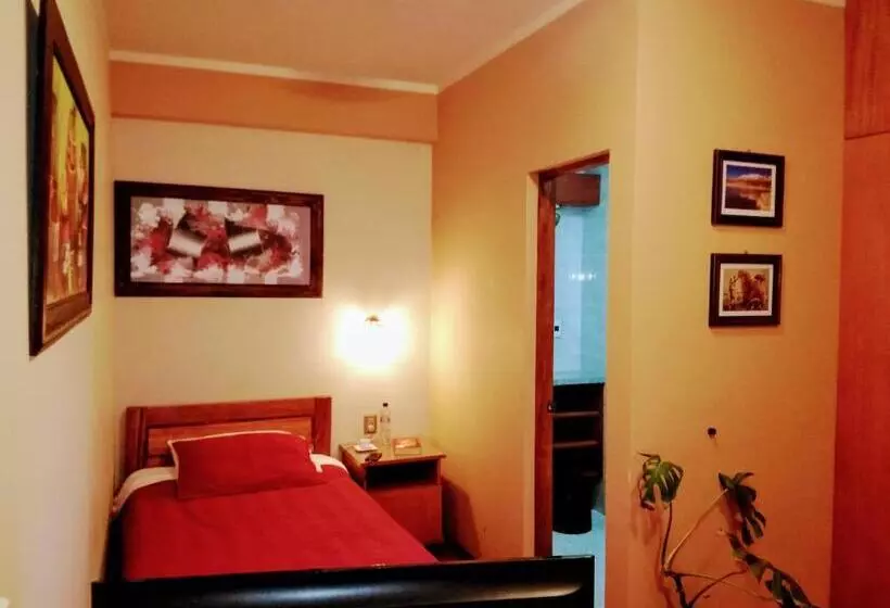 هتل Hostal Cagnapa Restobar