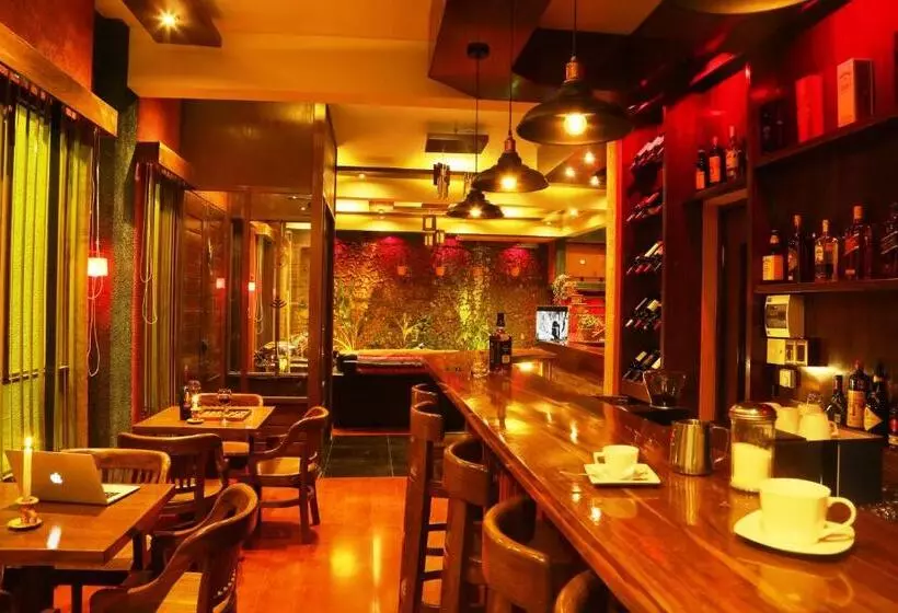 هتل Hostal Cagnapa Restobar