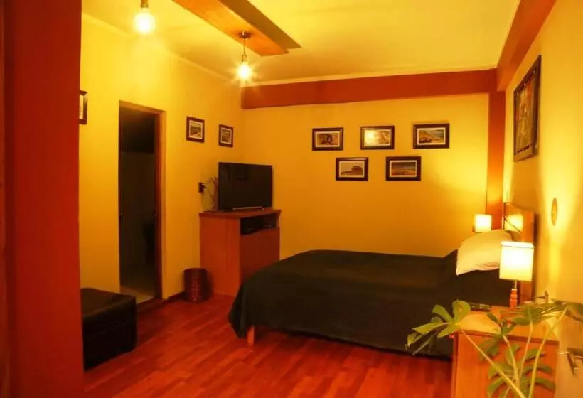 هتل Hostal Cagnapa Restobar