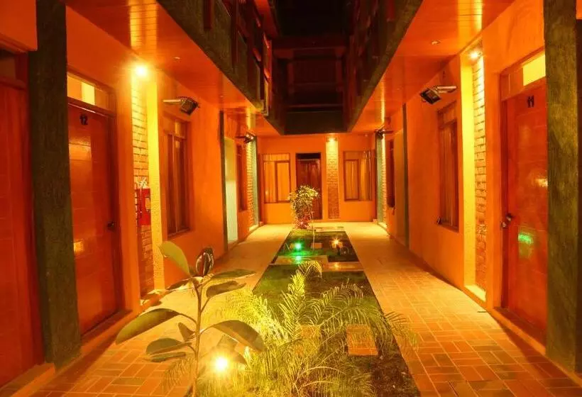 هتل Hostal Cagnapa Restobar