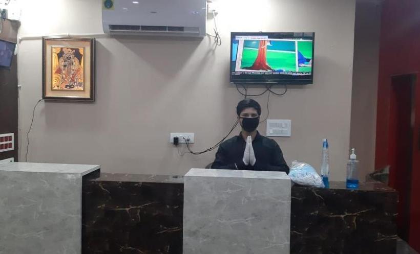 هتل Oyo 67451 Krishna Guest House