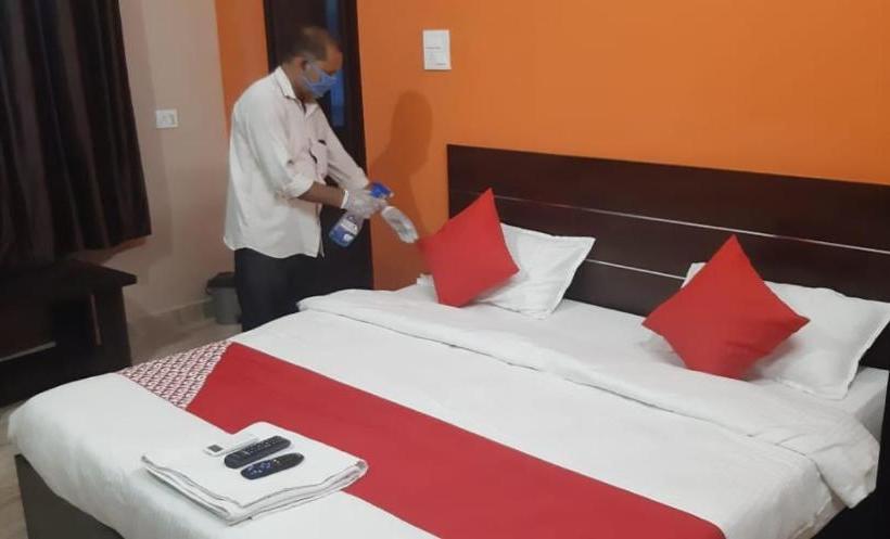 هتل Oyo 67451 Krishna Guest House