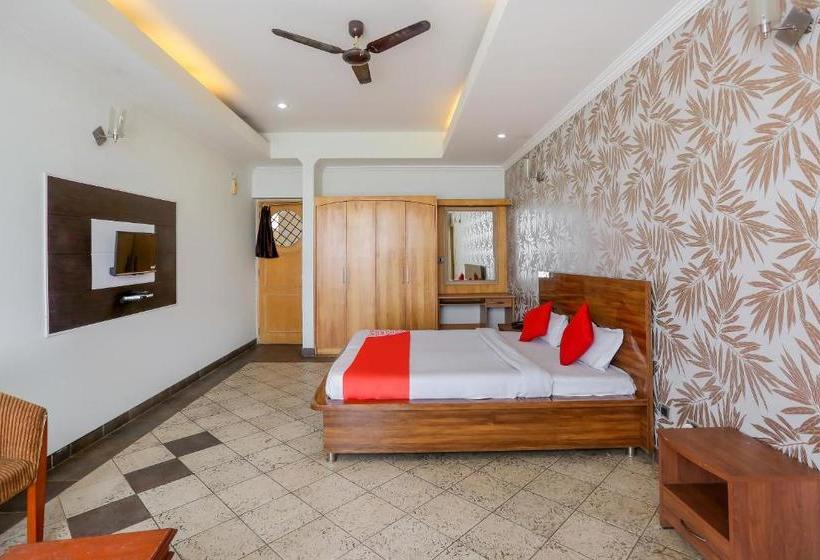 酒店 Oyo 71042 Sahara Estate