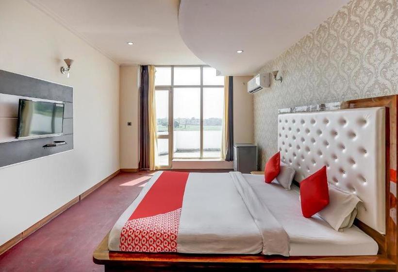 酒店 Oyo 71042 Sahara Estate