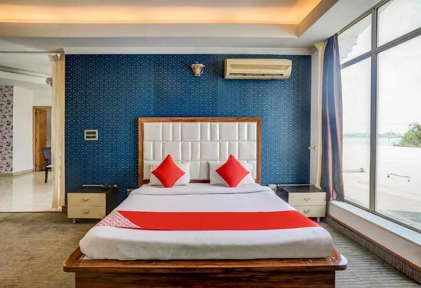 酒店 Oyo 71042 Sahara Estate