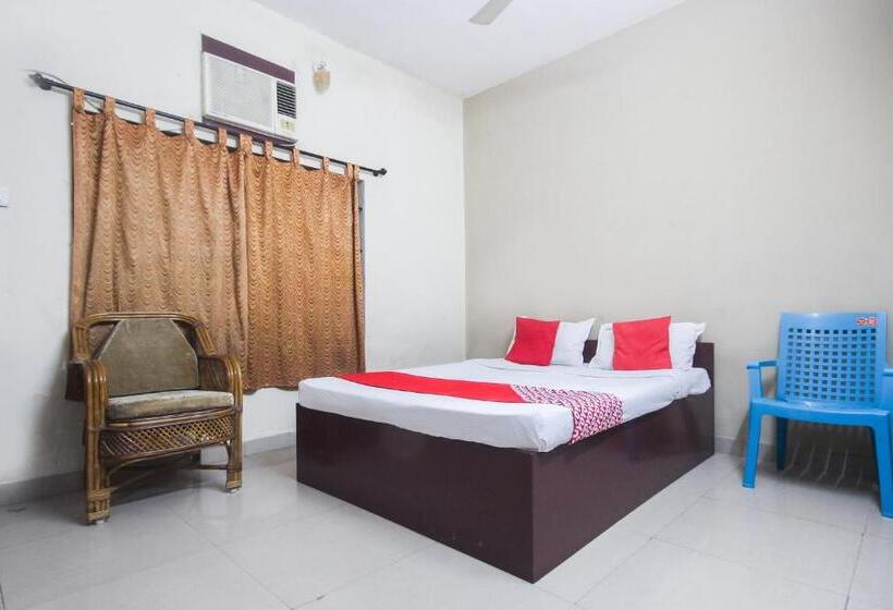 Hotell Oyo 71275 Lingam S Lodge