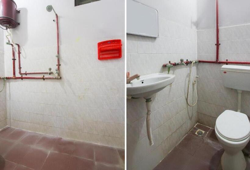 Hotell Oyo 71275 Lingam S Lodge