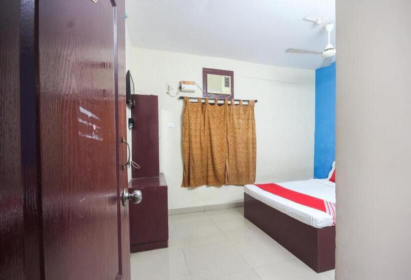 Hotell Oyo 71275 Lingam S Lodge