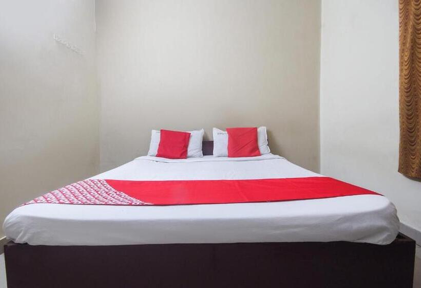 Hotell Oyo 71275 Lingam S Lodge