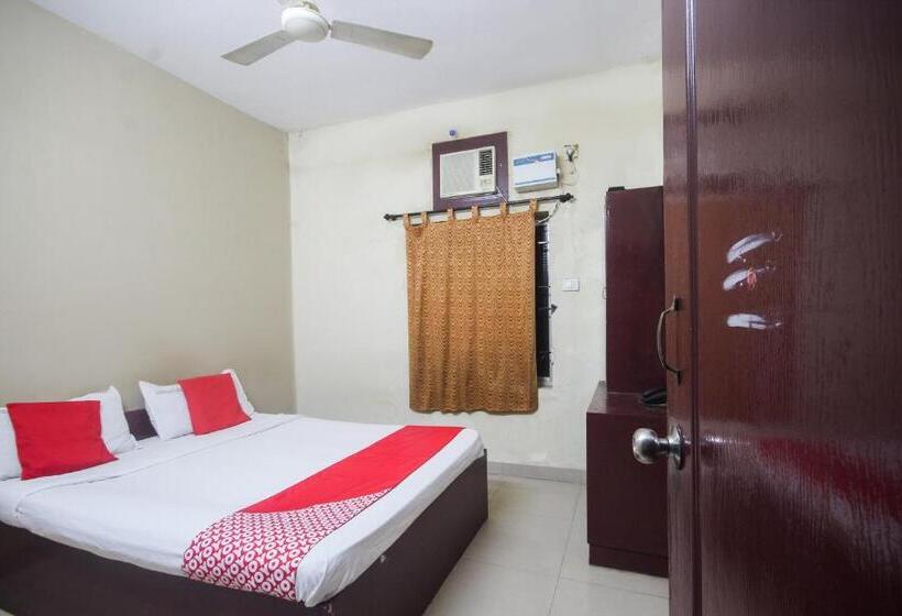 Hotell Oyo 71275 Lingam S Lodge