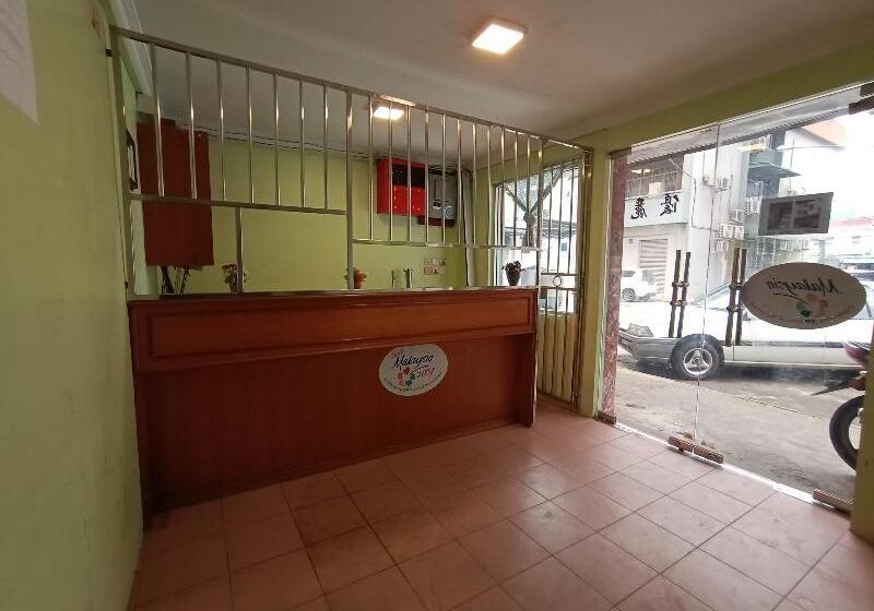 فندق Oyo 89641 Myhouse Inn