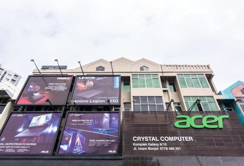 Hôtel Oyo Life 2096 Ginka