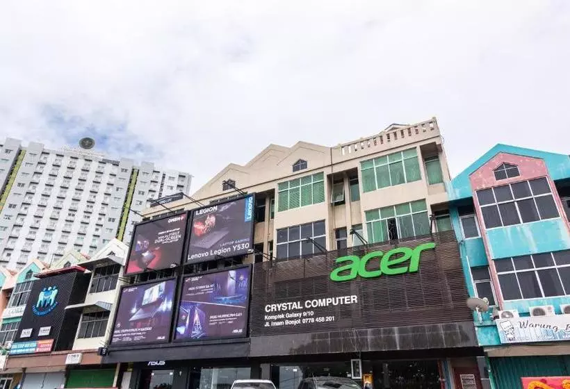 Hotelli Oyo Life 2096 Ginka