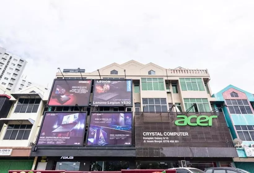 Hotelli Oyo Life 2096 Ginka