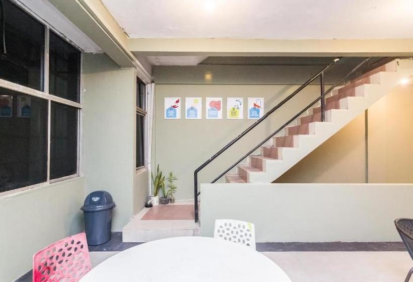 בית מלון כפרי Oyo Life 2096 Ginka