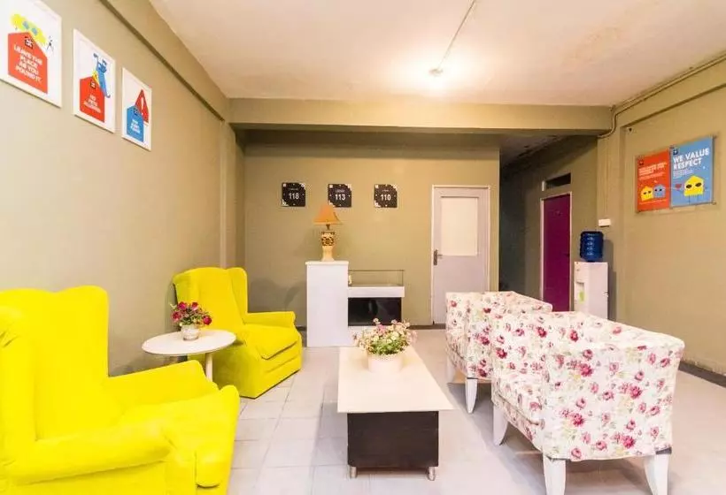 Hotelli Oyo Life 2096 Ginka