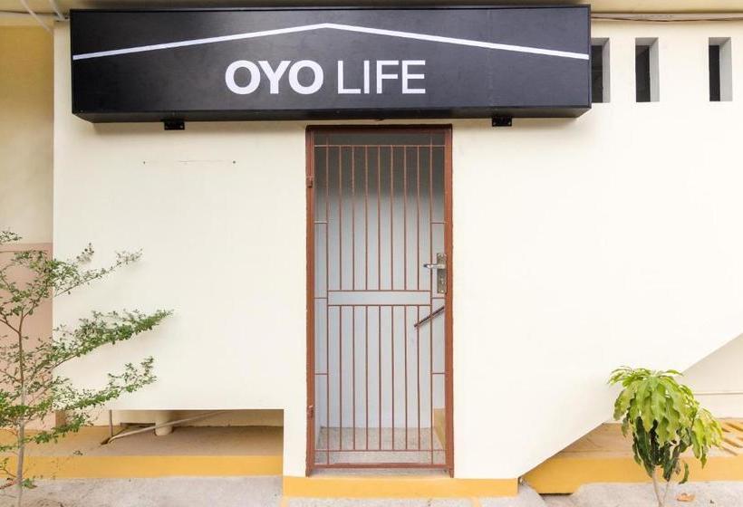 בית מלון כפרי Oyo Life 2485 Darisa Marshall Kost Syariah