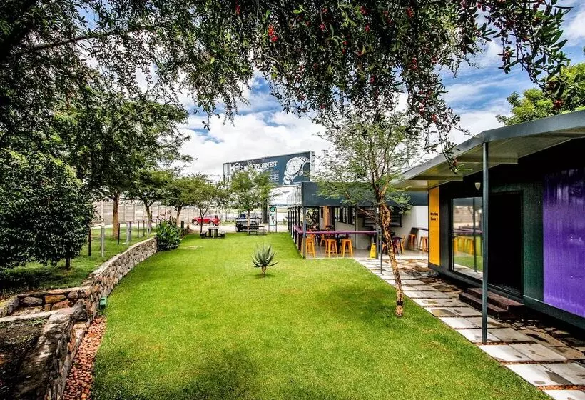 ホテル Sleepover Lanseria