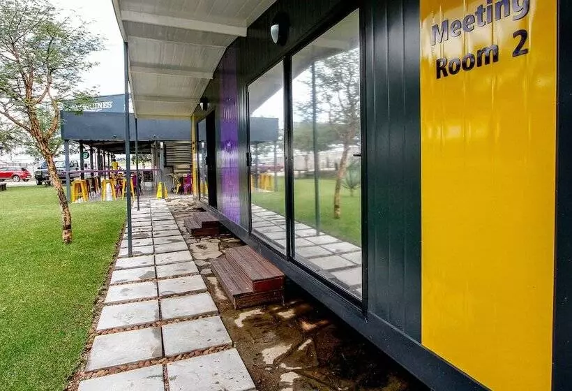 ホテル Sleepover Lanseria