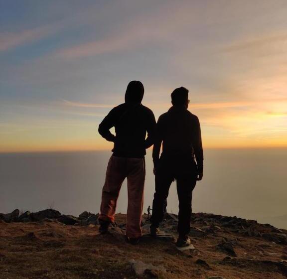 فندق Triund Trek And Camping