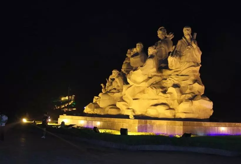 Hotelli Yitel Collection (penglai City Hall Penglai Pavilion Scenic Area )