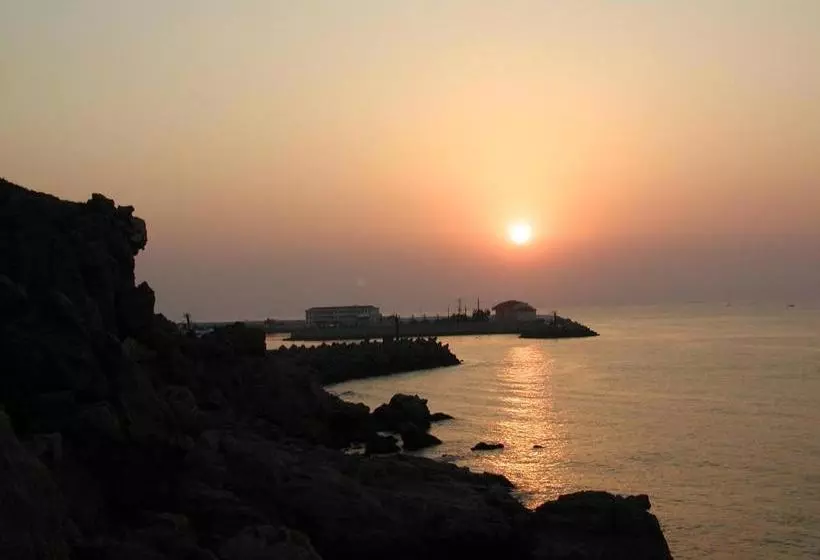 Hotelli Yitel Collection (penglai City Hall Penglai Pavilion Scenic Area )