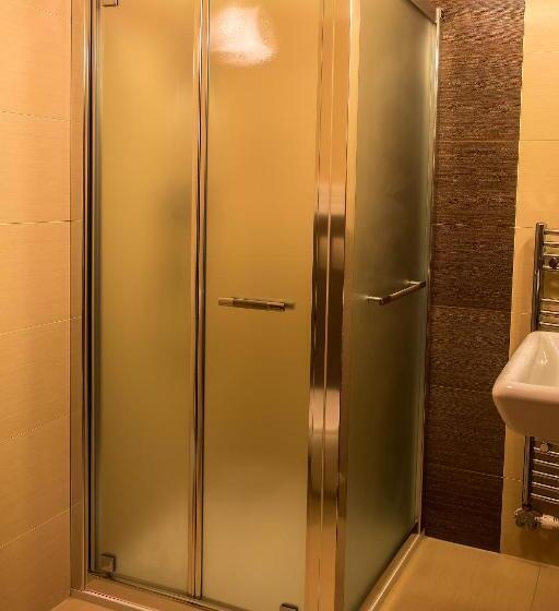 Пансион Pivnica A Penzion Pri Studni