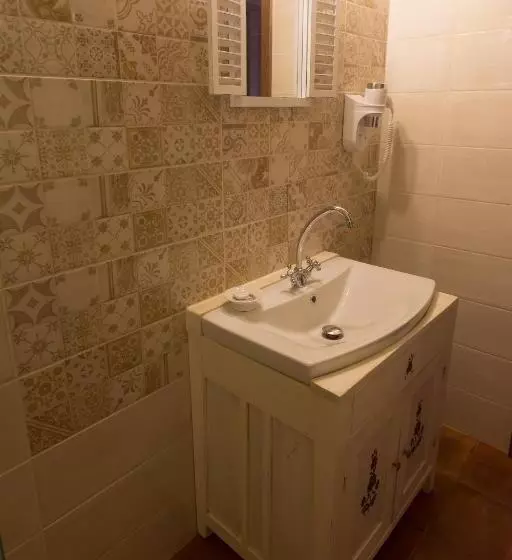 Majatalo Pivnica A Penzion Pri Studni