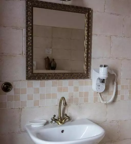 Majatalo Pivnica A Penzion Pri Studni