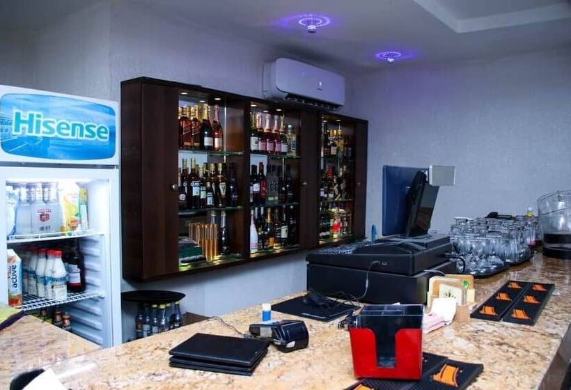 Villa Toscana Hotel Asaba