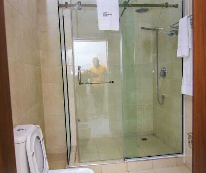 Villa Toscana Hotel Asaba