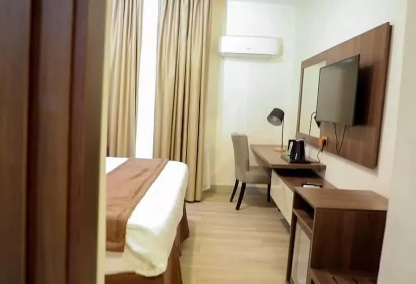 Villa Toscana Hotel Asaba