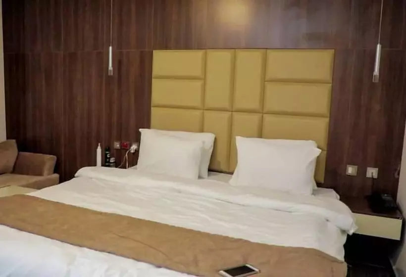 Villa Toscana Hotel Asaba