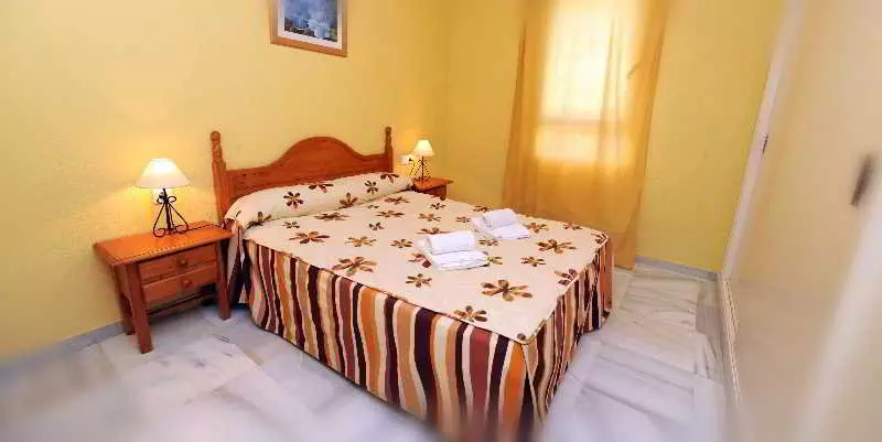 Apartamentos Leo Velamayor