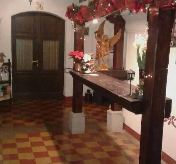 هتل Casa Maria Jose