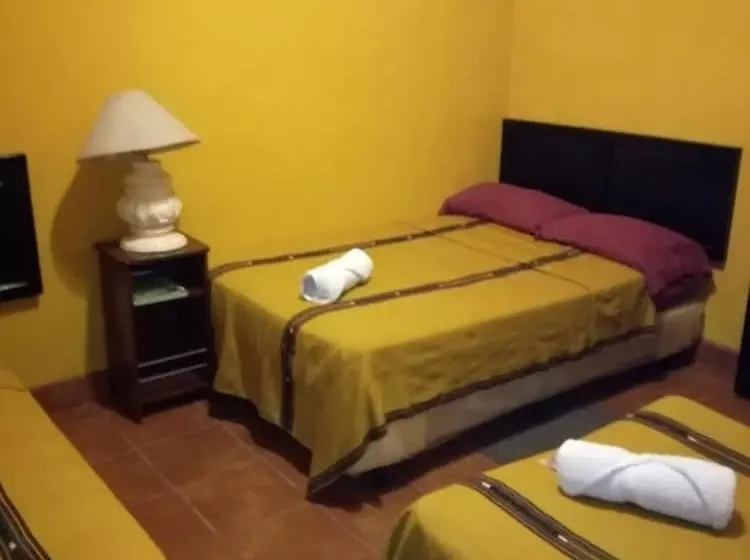 هتل Casa Maria Jose