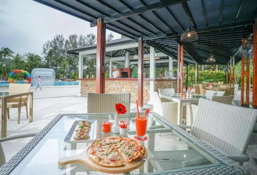 Harris Resort Batam Waterfront