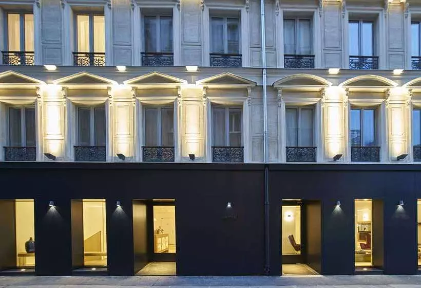 9hotel Republique