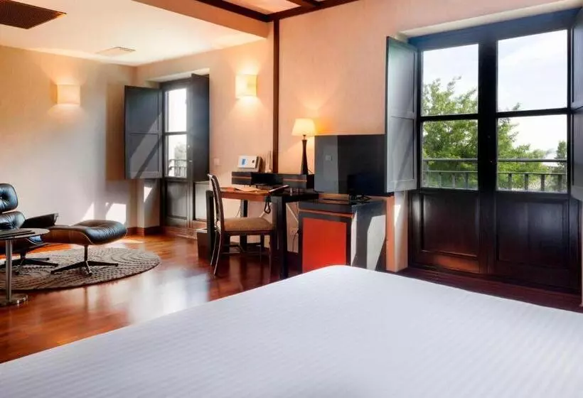 Ac Hotel Palacio De Santa Ana By Marriott