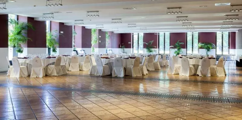 Ac Hotel Palacio De Santa Ana By Marriott