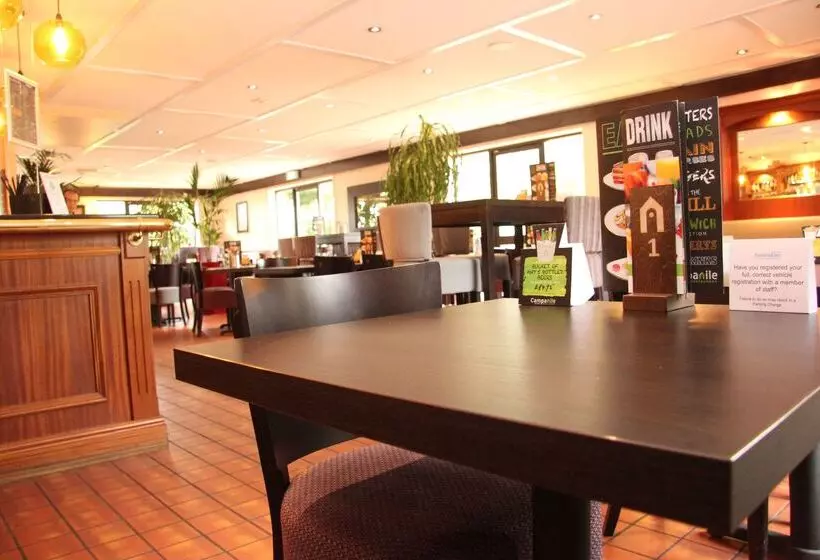 Отель Campanile Milton Keynes  Fenny Stratford