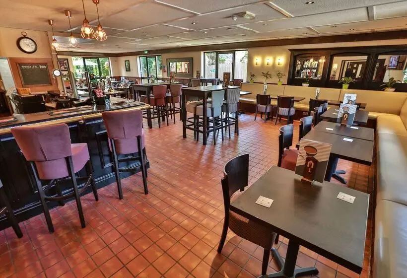 Отель Campanile Milton Keynes  Fenny Stratford