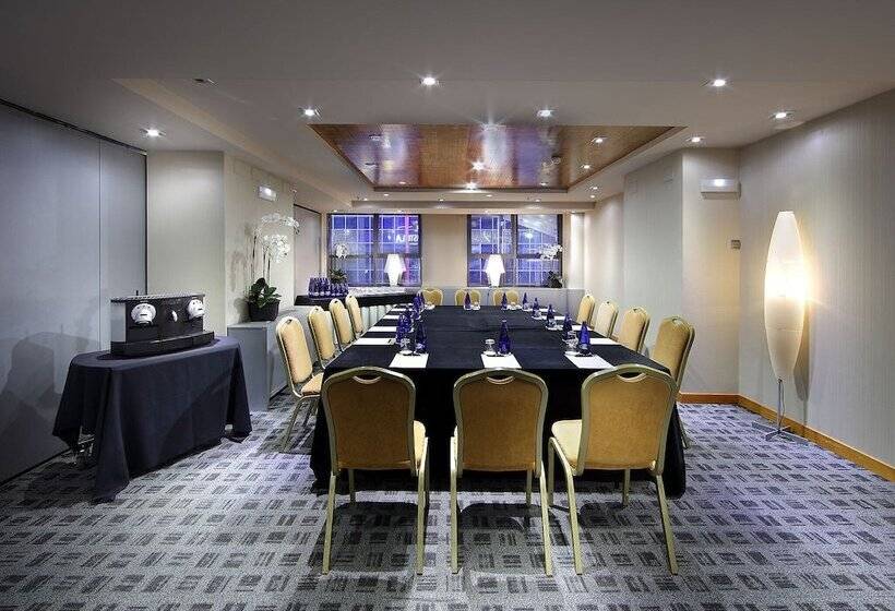 בית מלון כפרי Exe Plaza