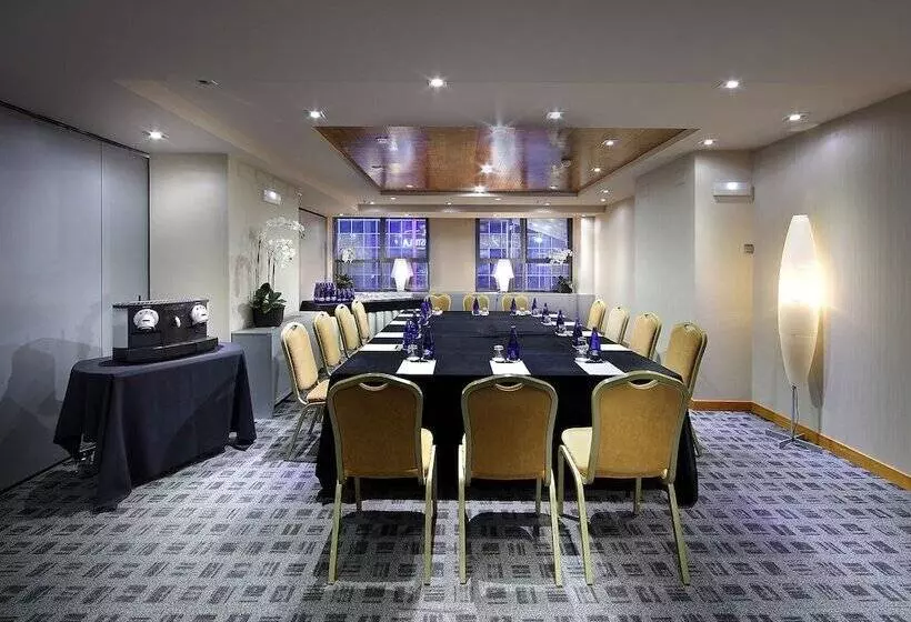 בית מלון כפרי Exe Plaza