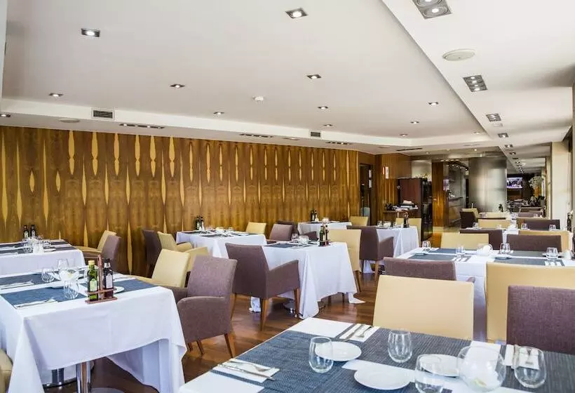 בית מלון כפרי Exe Plaza