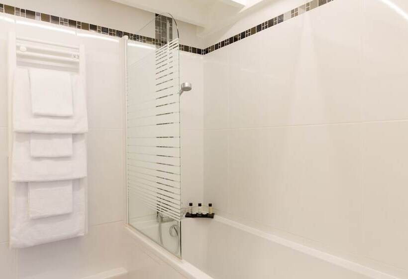 هتل Le Cardinal Rueil Centre