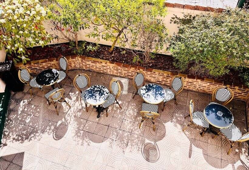 هتل Le Cardinal Rueil Centre