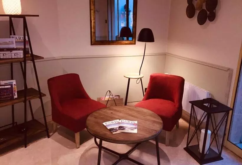 Отель Le Cardinal Rueil Centre