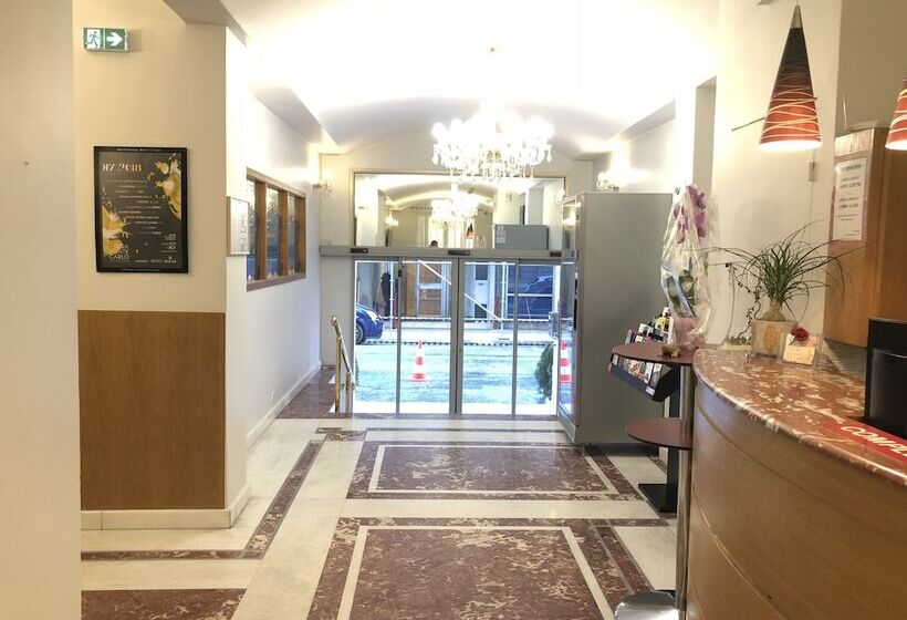 هتل Little Palace