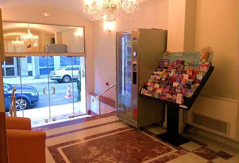 هتل Little Palace